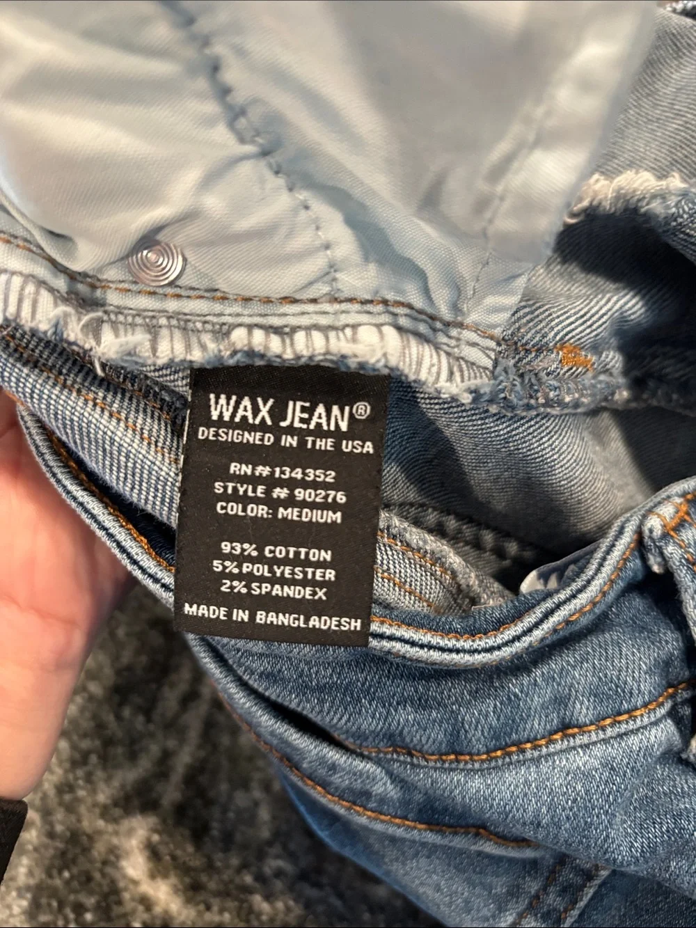 High-Rise Distressed Denim Shorts in Blue Wax Jean size medium
